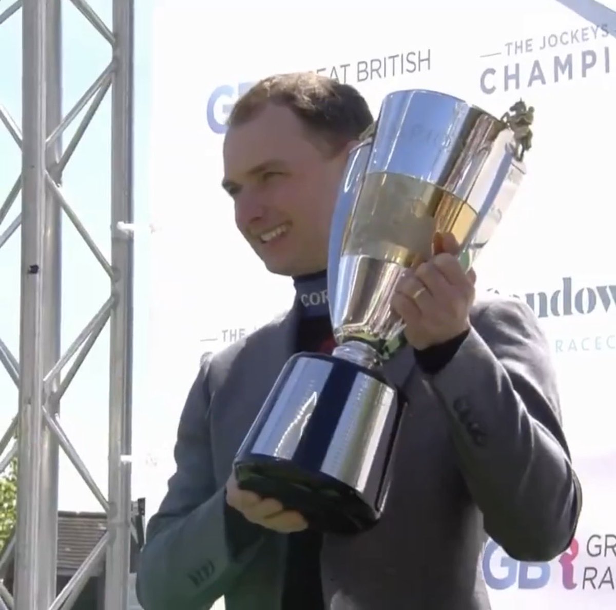 oddsracing tweet media