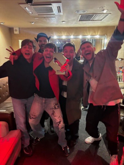 vai ⭐️ tweet media