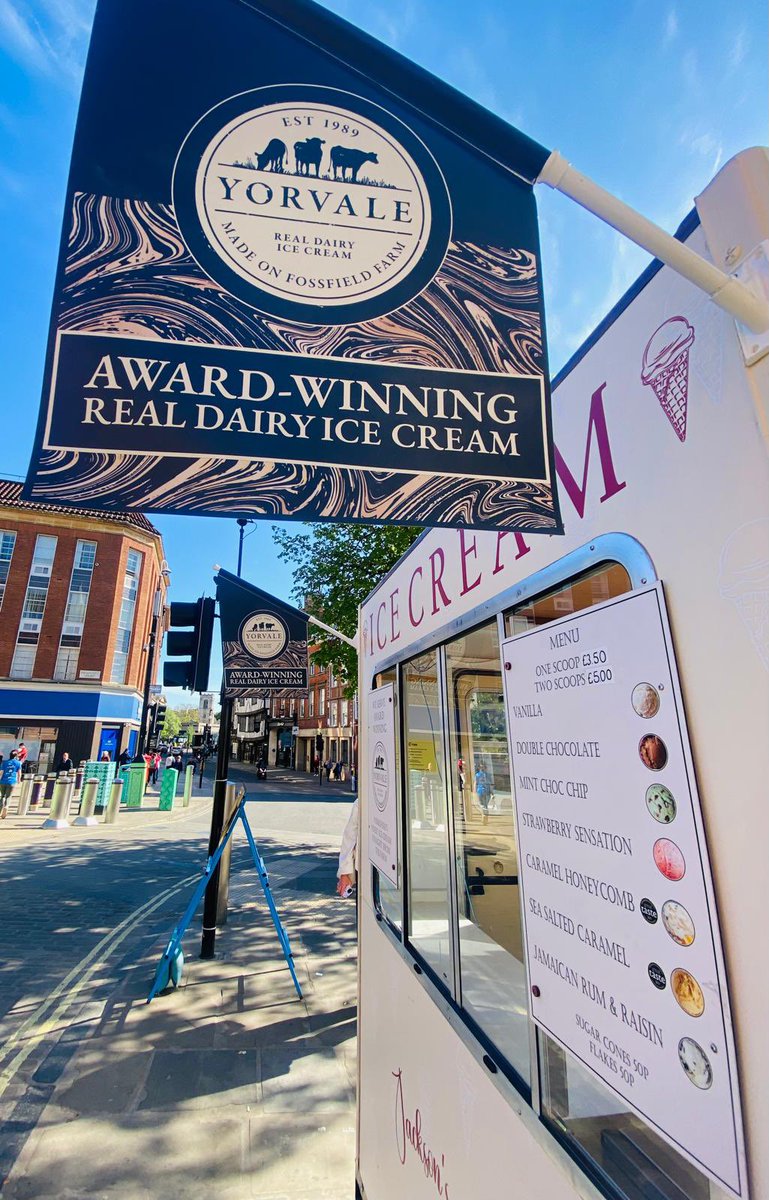 yorkgin's tweet image. It’s an ice creamy day in Eboracum ! 😎❤️

Can you spot our shop beyond the Jackson’s ice cream stall? 

📸 York Gin’s Jenny 🥰

@VisitYork 
@yorvaleltd 

#york #yorkgin #icecream