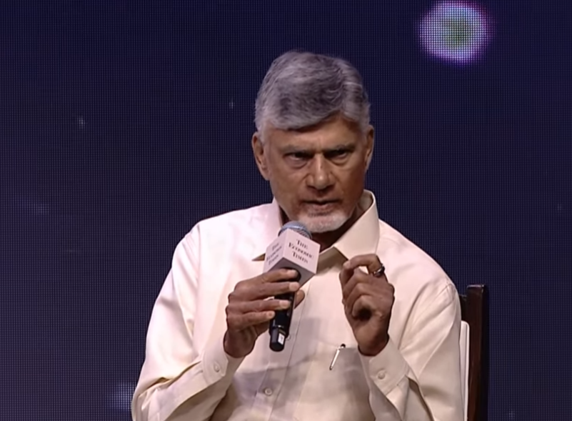EconomicTimes's tweet image. "The present Prime Minister is a strong reformer... He is bringing so many reforms in administration also," says N. Chandrababu Naidu, Chief Minister of Andhra Pradesh
Watch #ETAwards #LIVE here: youtube.com/live/FRXSFkEww… 🔴🎥🏆✨