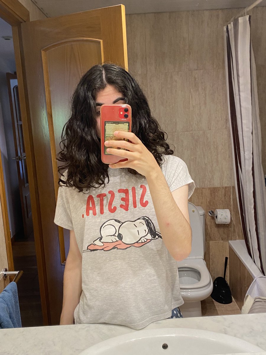 Lara 🚩🦕 tweet media