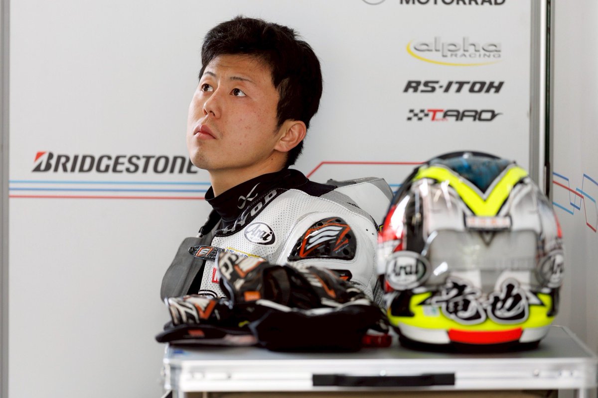 tn_dragon19's tweet photo. SUGO RACE1. 
マシントラブルによりチェッカーを受けることが出来ませんでした。

ペースは徐々に良くなっているので、明日のレース2は更に上に行けるようチーム一丸で頑張ります！！
...
#全日本ロードレース選手権  #JSB1000
#IsRACING #BMW #M1000RR https://t.co/KbSVybbuXH