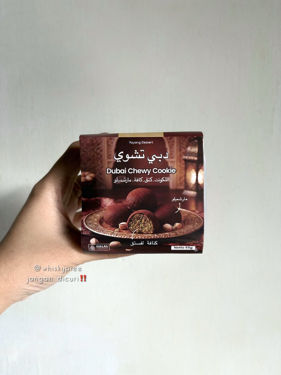 whiskypiee's tweet photo. sebagai PECINTA DUBAI CHEWY COOKIE, kan gue uber dubai chewy enak + affordable itu🫵🏻

baru coba dari 8 toko yg harganya ga lebih dari 40k *sy kaum mendang-mending☝🏻🙂‍↕️ https://t.co/DMbOYzErCX