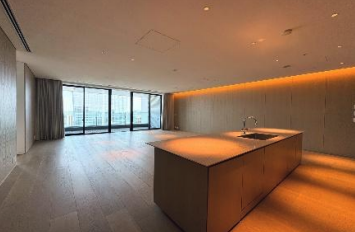 nody_mansion's tweet photo. 神谷町トラストタワー。
これはめちゃレアだな。

・37階北東向き
・2LDKの172.40m2

売出価格26億円なので坪4,985万円。
どう決着するのか結構注目している🤔 https://t.co/ngCwBKOgG6