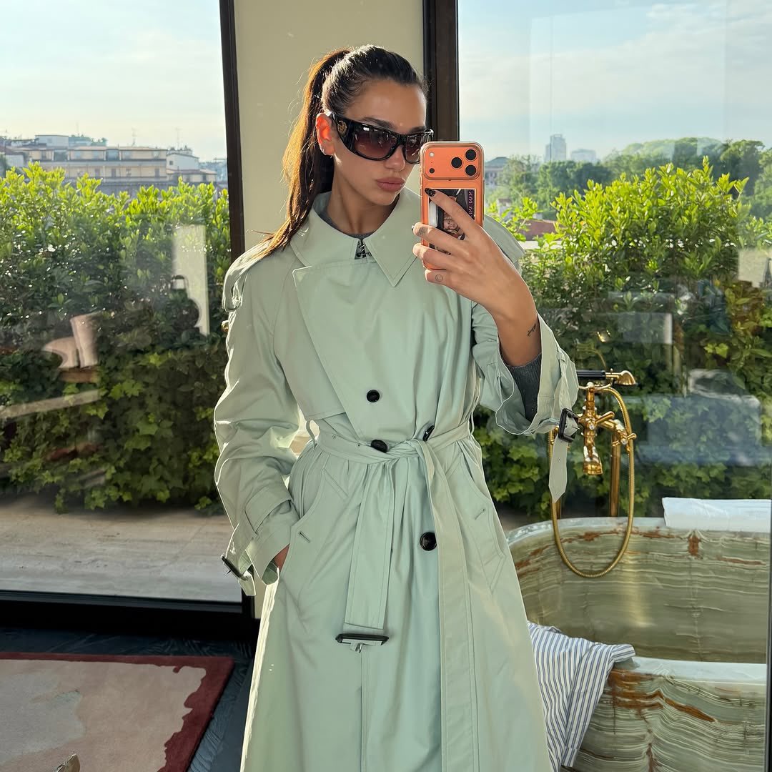 DUA LIPA tweet media