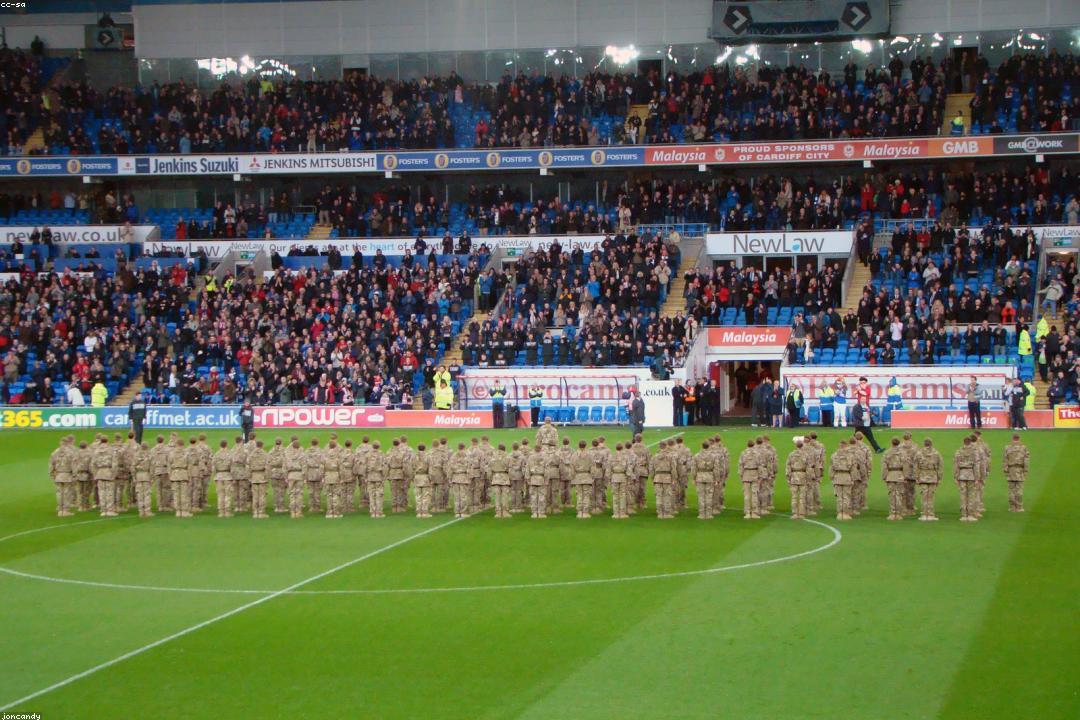 900 MILLION social media followers. 1 in 9 people online follows one man. Born poor. 5 Ballon d'Or. Still scoring at 40. Most followed human in internet history.

#Ronaldo #Football #Legend