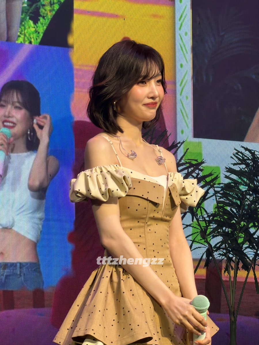 tttzhengzz tweet media