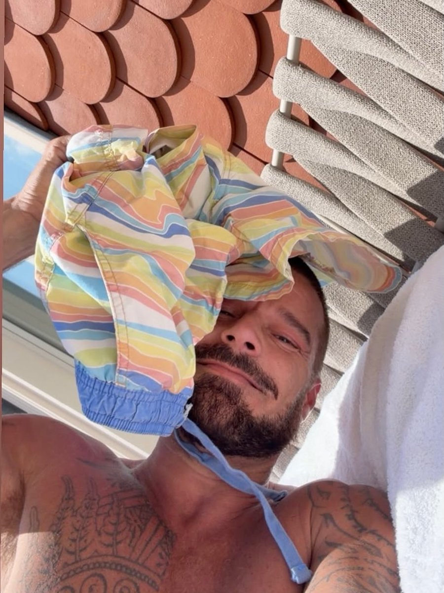 Siempre TÚUUUUU ☀️💛 <a href="/ricky_martin/">Ricky Martin</a>