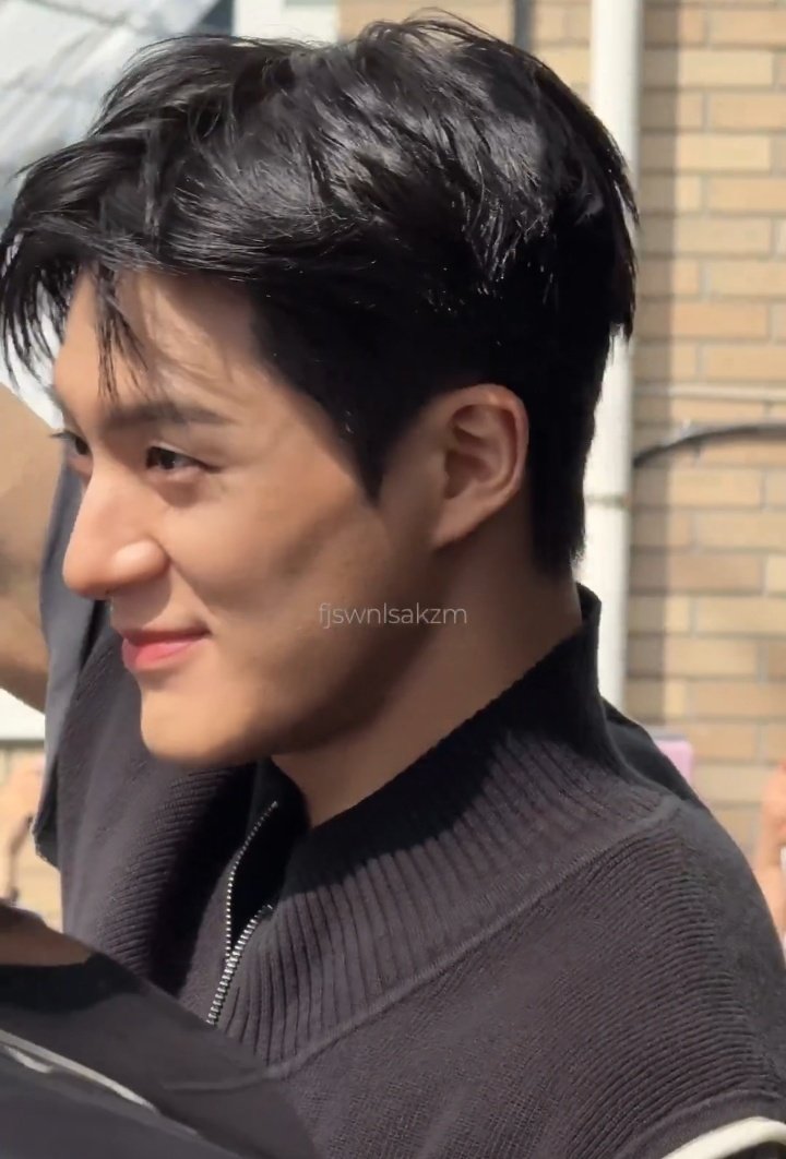 𝓠𝓺🫑🩷 tweet media