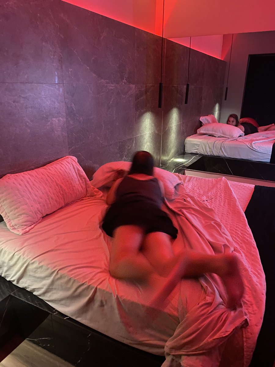 Pareja Swinger tweet media