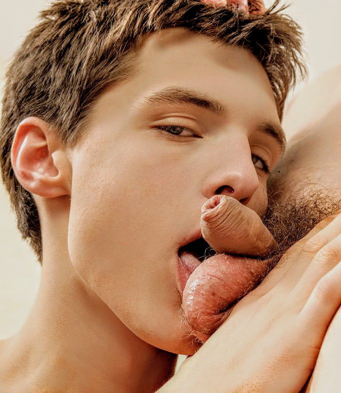 PTiteBite tweet media