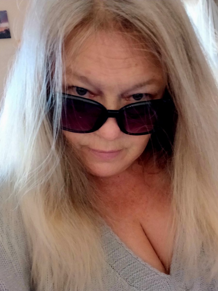 MandyMsnd's tweet photo. Off out for a cheeky lunch https://t.co/DZmyiJOlHg