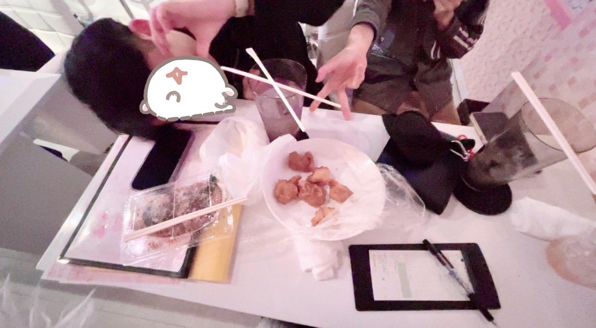 のん tweet media