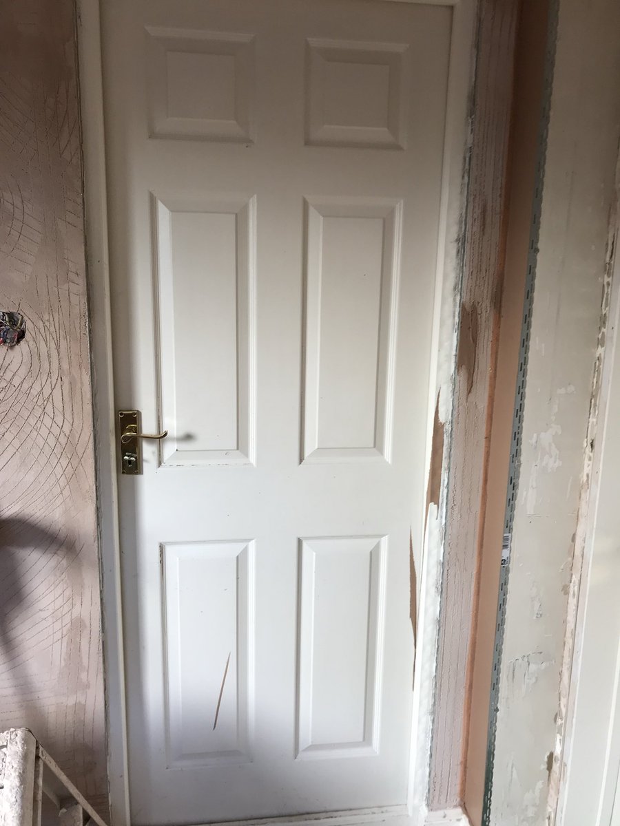 AAidanager's tweet image. Utility room in #birmingham coming along nicely #plastering #plasterer #qualified #leicestershire #tradesman #utilityroom #project #alwaysaspreadahead #selfie #picture #professional #specialist #refina #dewalt #makita #marshalltown #britishgypsum #nela #emir #artist #team #radio1