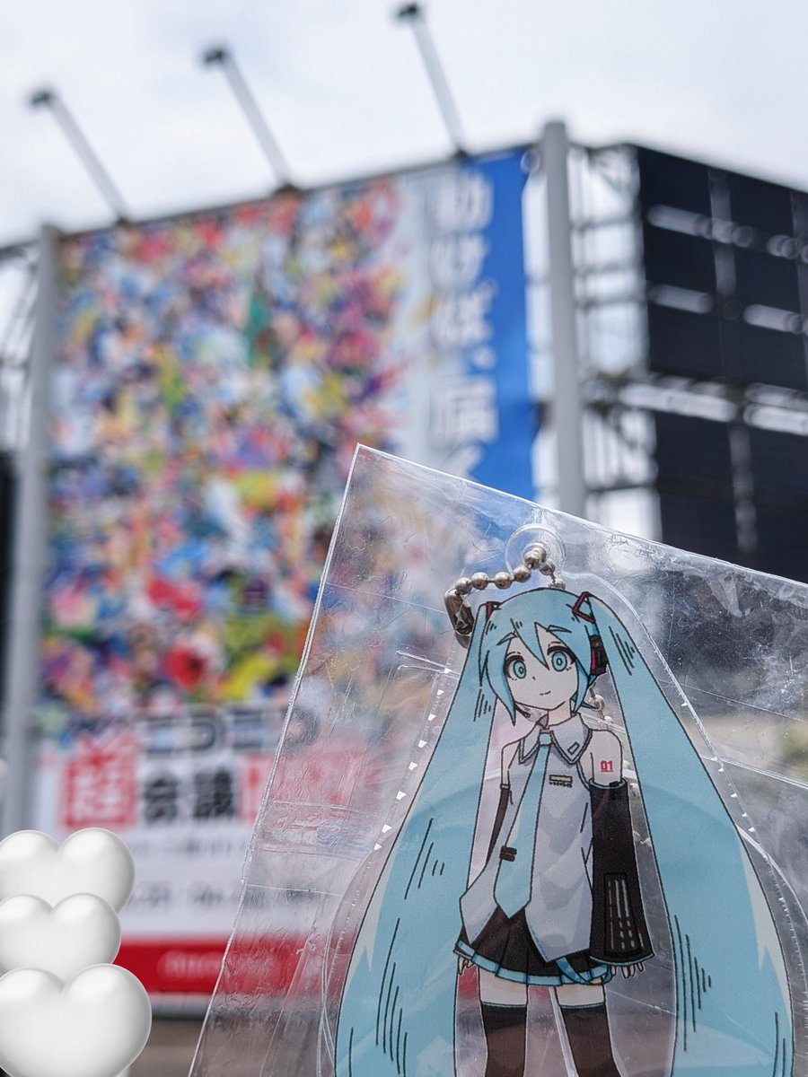 るん tweet media