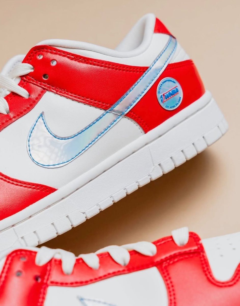 Sneaker Drop tweet media