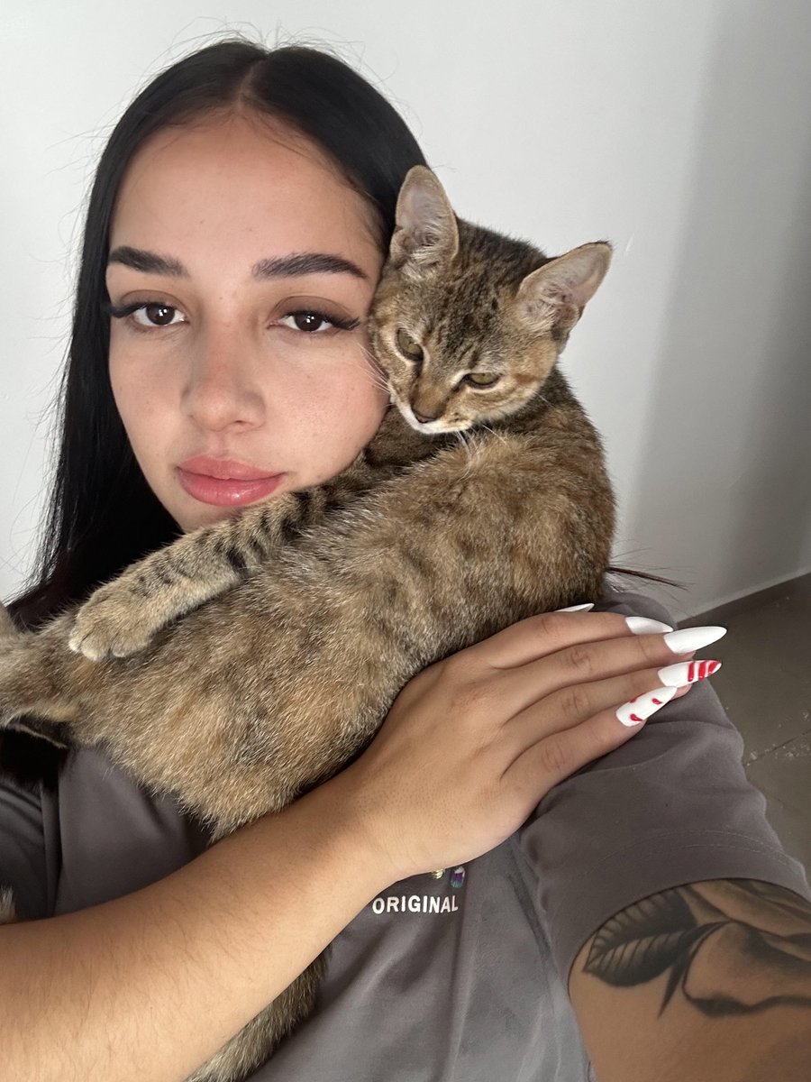 Emma tweet media