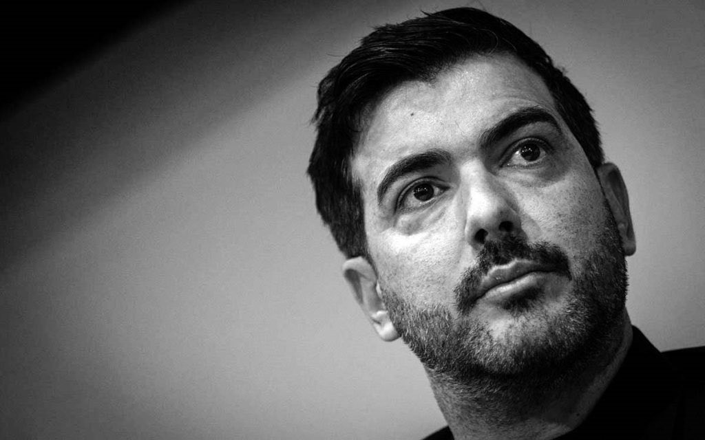 juanjo_ramos's tweet photo. #CuentaAtrás -4 ⏳

Hace 494 días entró al @CDTOficial Rayco García. No pudo evitar el descenso a @Primera_RFEF, pero armó un proyecto para volver por la vía rápida. Hoy, día de su cumpleaños, puede recibir el mejor regalo posible. 

🤝 Suyo fue el fichaje de Landázuri, las renovaciones de Cervera, Aitor Sanz o Enric Gallego, así como la incorporación de Felipe Miñambres.
