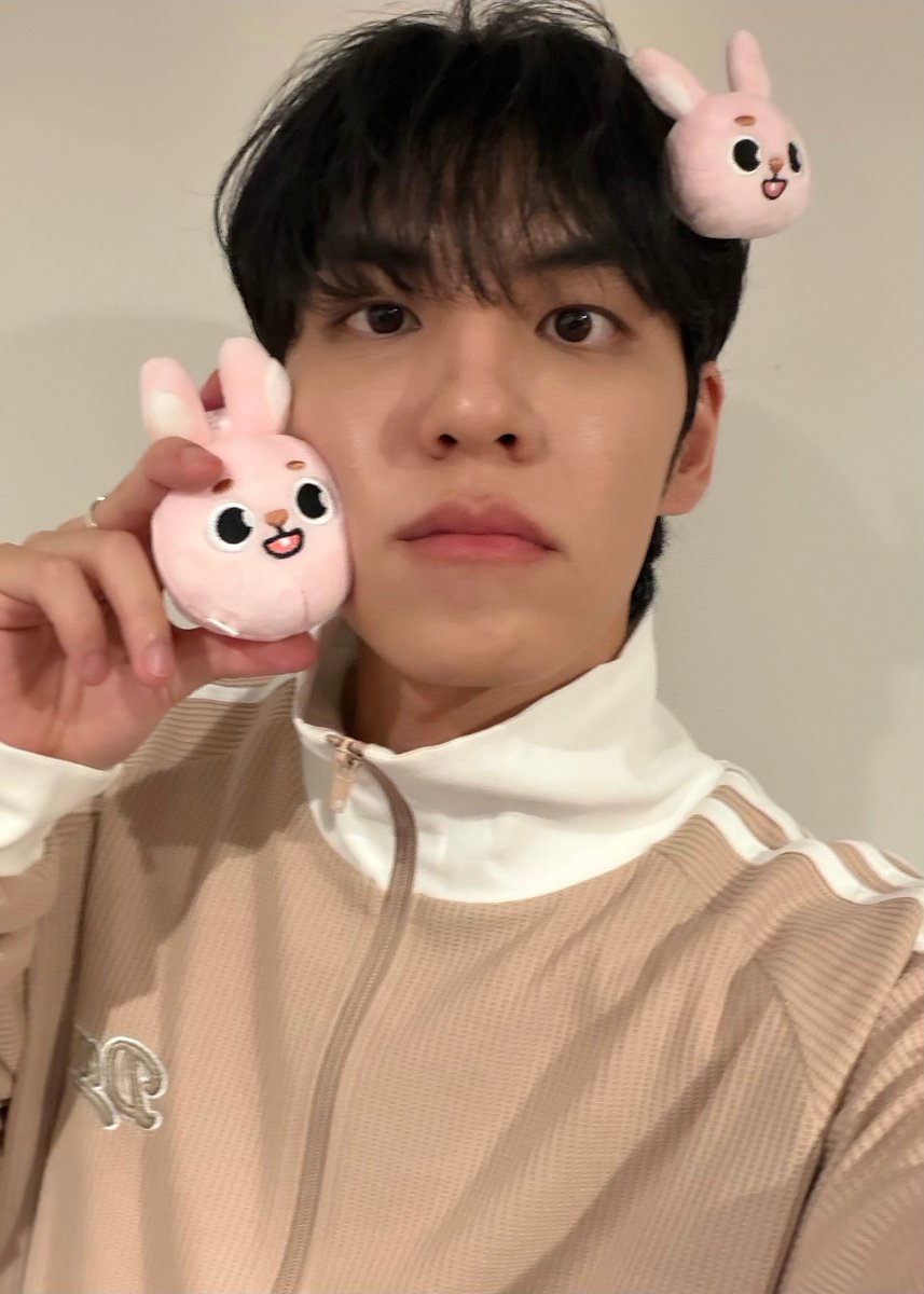 JYPnation in Japan tweet media