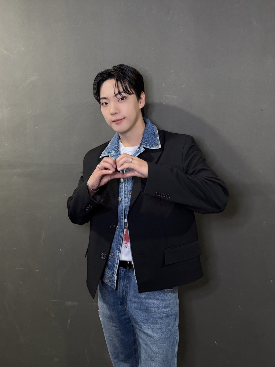 온앤오프 (ONF) tweet media