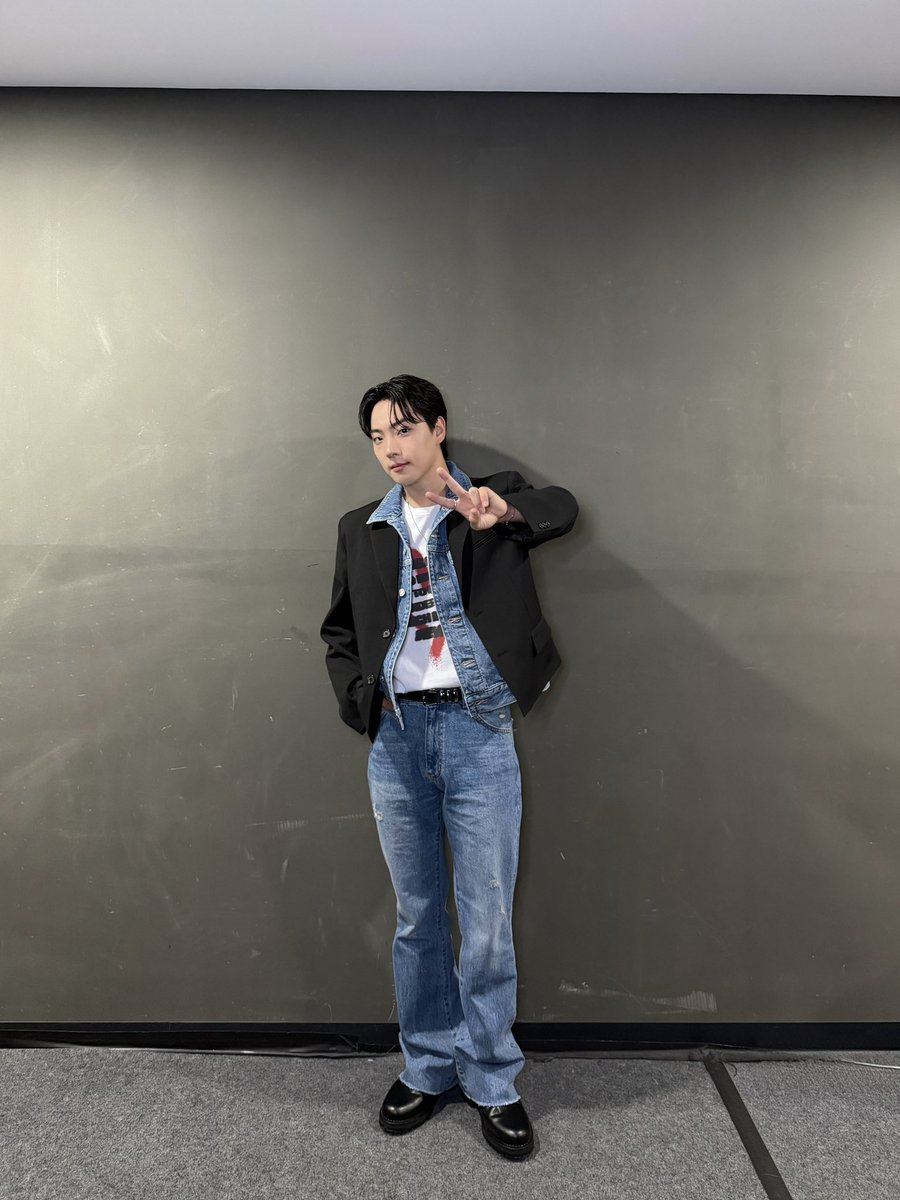 온앤오프 (ONF) tweet media