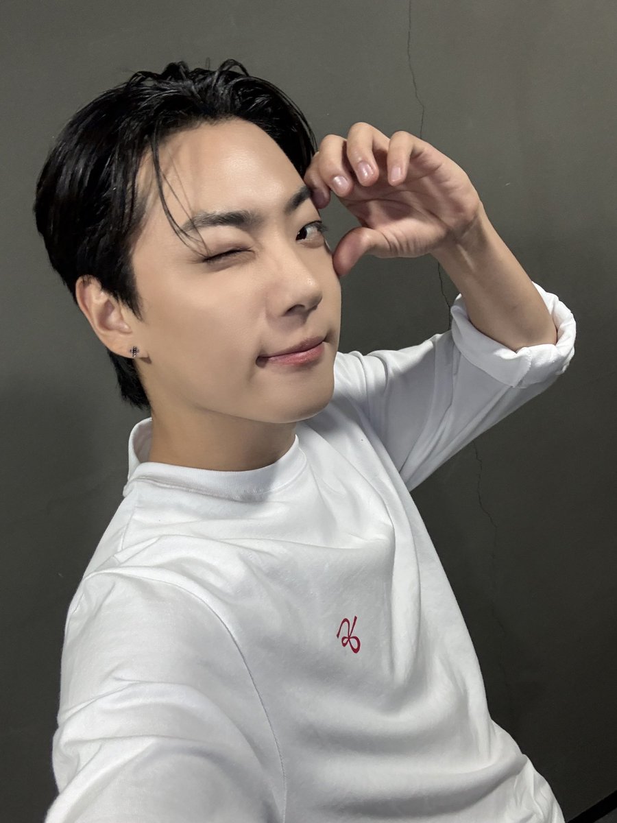 온앤오프 (ONF) tweet media