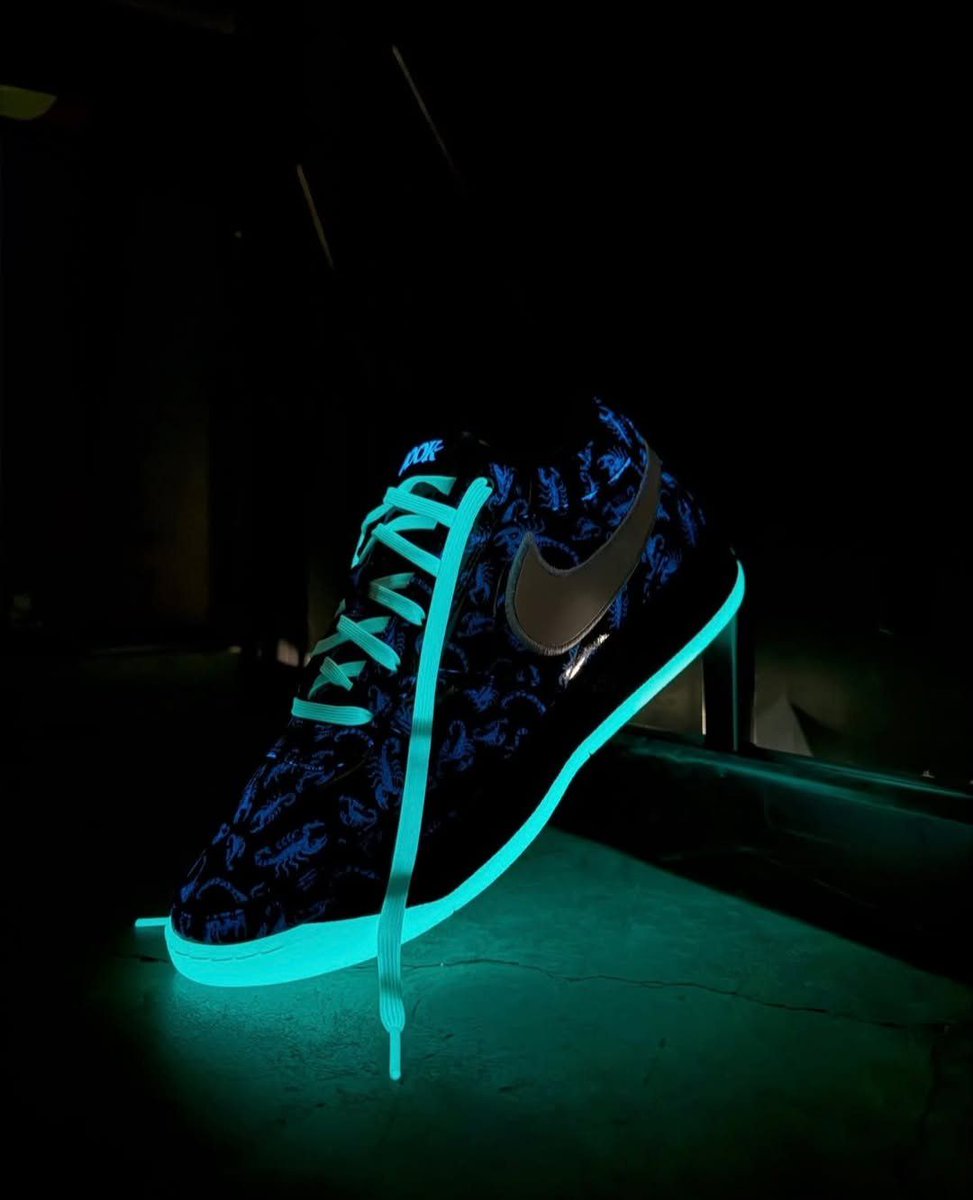 Sneaker Drop tweet media