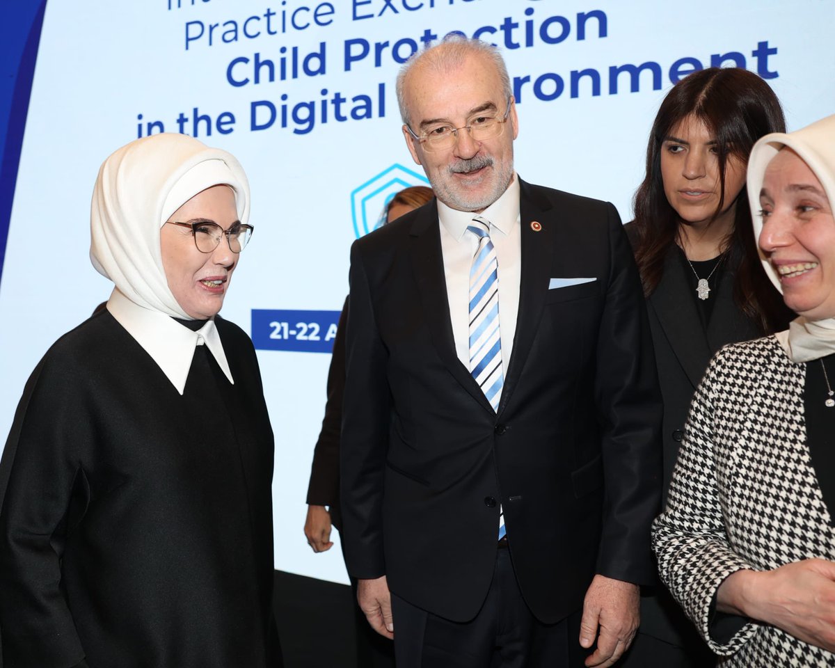 AvFatmaBenli's tweet image. #Aile ve Sosyal Hizmetler Bakanlığı #UNICEF ve #Birleşmiş Milletler Genel Sekreteri Çocuklara Yönelik Şiddet Özel Temsilciliği iş birliğinde düzenlenen "Çocukların Dijital Ortamlarda Korunmasına İlişkin Uluslararası Politika ve Uygulama Paylaşımı Programı”na katılım sağladık.