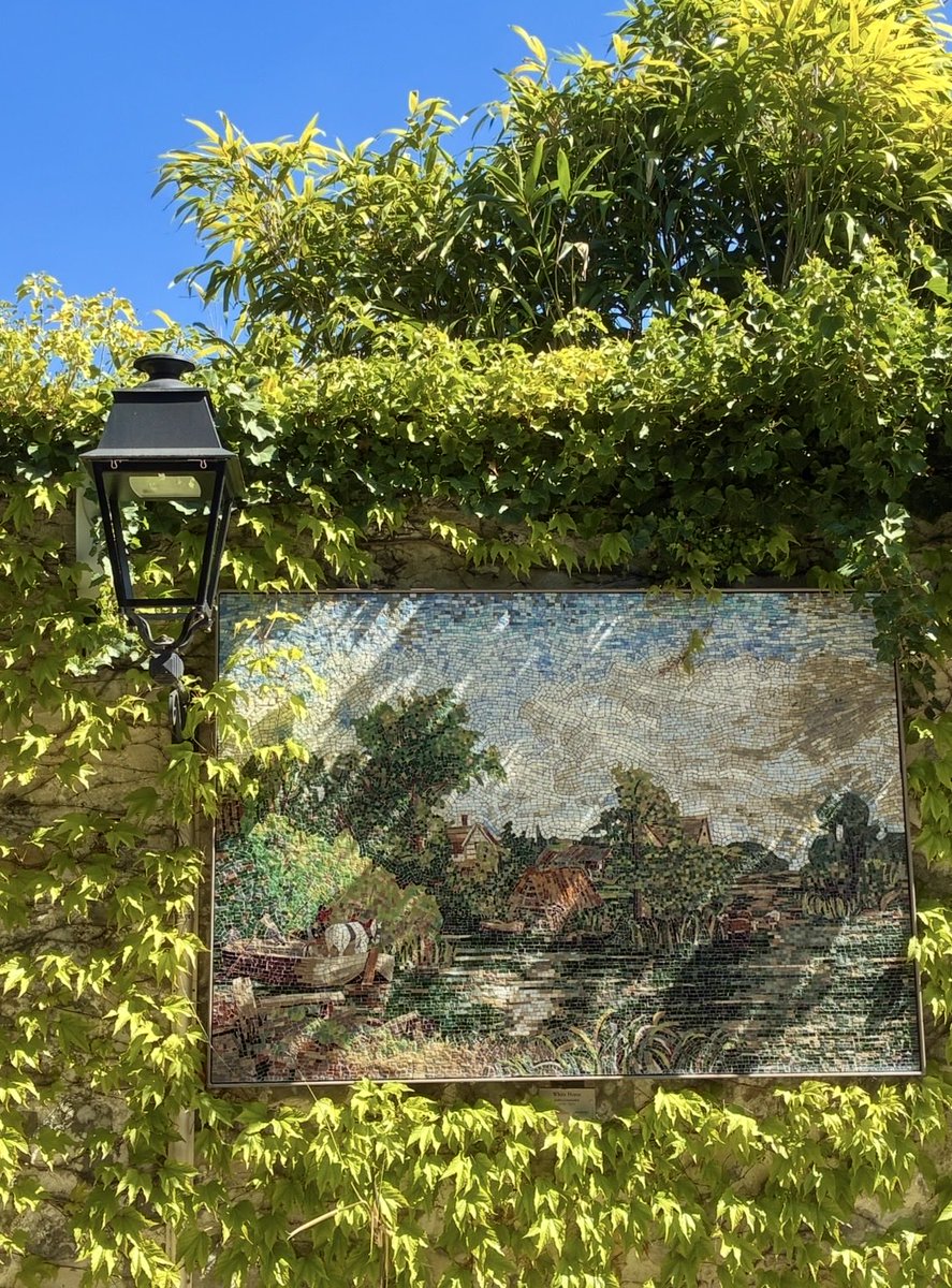 BFleurot's tweet photo. Sur les traces des peintres impressionnistes du début du XIX Eme siècle au cœur du village de Barbizon 📸B.Fleurot 🎨🎨🎨 https://t.co/oz8hHqL7P5
