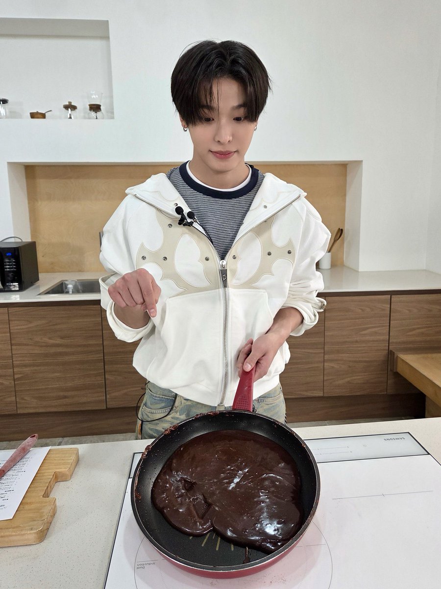 𝓝 💛 tweet media