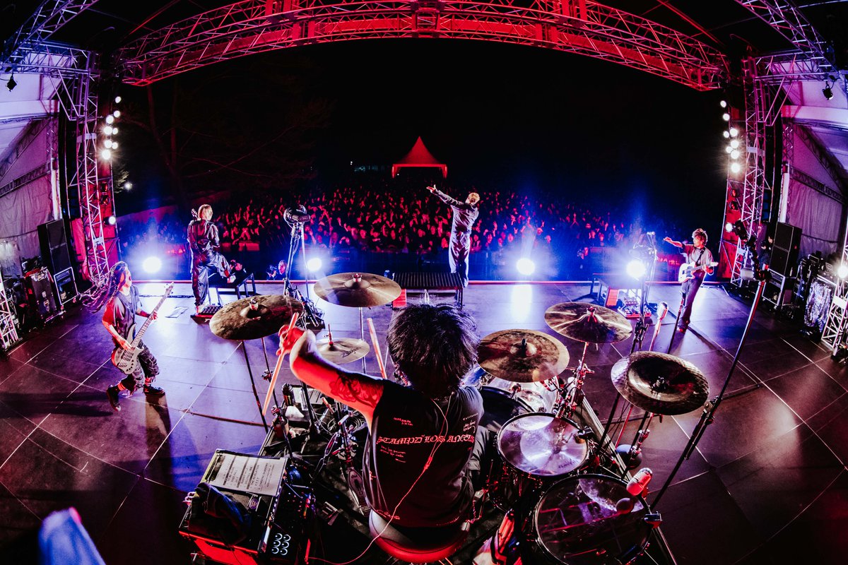 coldrain_official tweet media