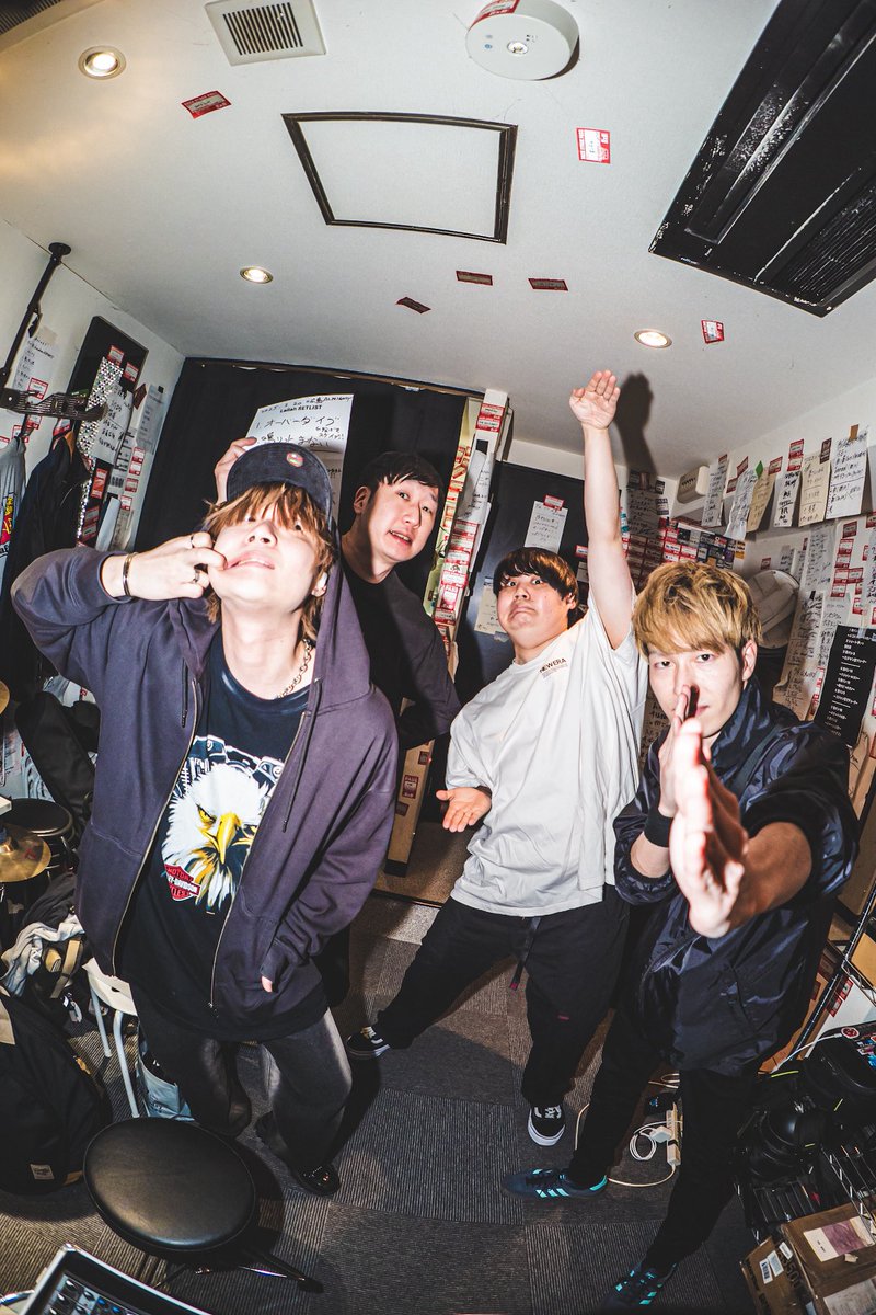 こちらこそ
ALMIGHTYいつもありがとうございます

どこの街でもやけど
地元バンドがいてくれた、いたからこそ
"できたその1日"
俺は忘れたことは無いし忘れることもない

あとは"結果"出して〜な〜(｀▽´)！

2026年 夏 Lailahバリバリ動くんで皆様 
要チェケで( ≖ᴗ≖​)