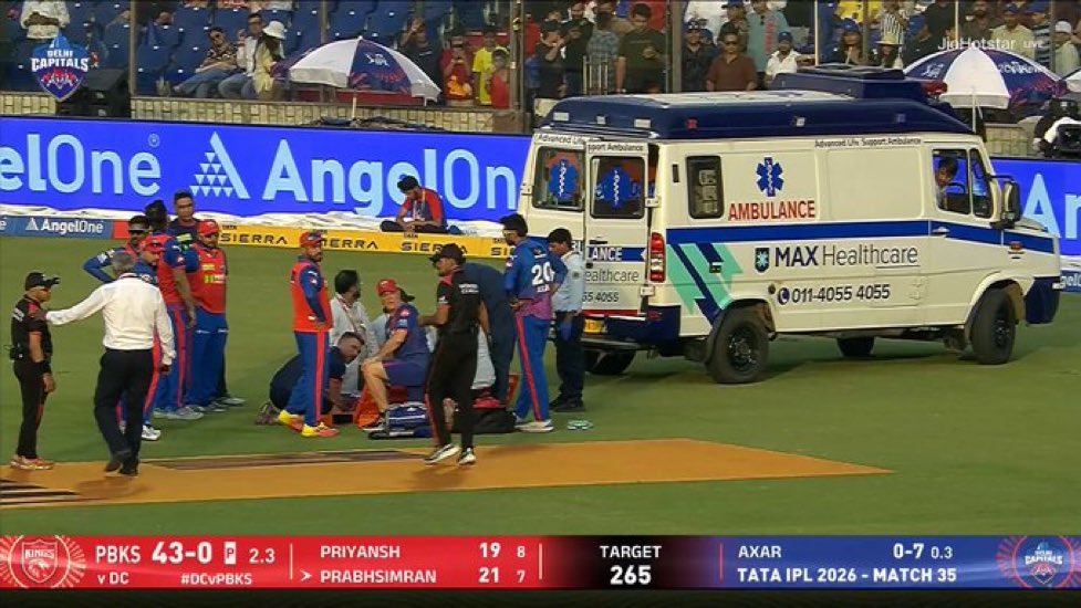 Sunil Gavaskar - That should’ve been taken

DJ playing pop songs for crowd at this moment, Humanity left the chat fr! 💔