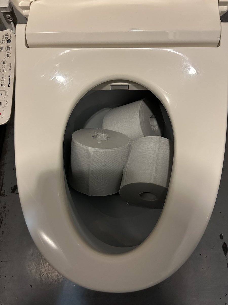 HOLIDAY NEXT NAGOYA tweet media