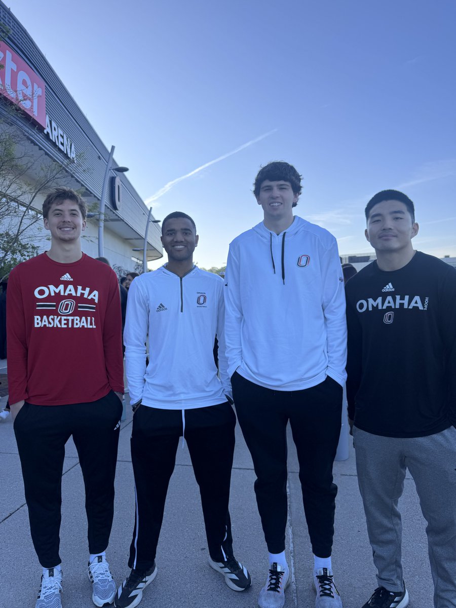 OmahaMBB's tweet photo. Ready to go at the 2026 Chesterman Coca-Cola Maverick Run🤘

#ForThe402 https://t.co/6wsXNnEHZW