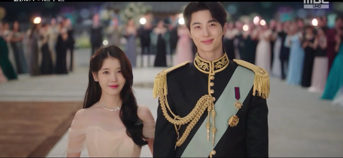 THE KING GRANTED THEM PERMISSION FOR THE WEDDING 

#PerfectCrown #PerfectCrownEp6