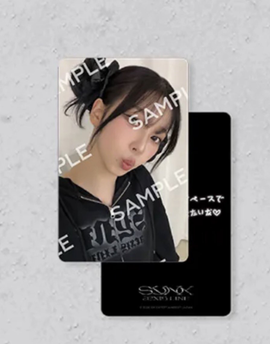 aemai__'s tweet photo. 【交換】aespa LIVE TOUR エスパ ランダムトイ ライブ グッズ トレカ

会場限定6000円 特典 ランダ厶フォトカード

譲)ウィンター

求)画像2枚目のカリナ 

現在会場にて交換可能です！ https://t.co/EKZcmlHhGO
