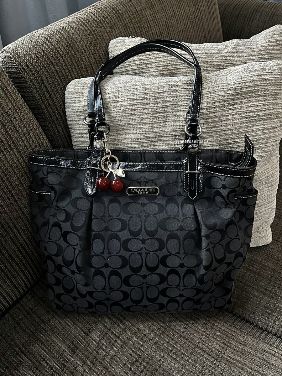 wanttosellbags 👜✨ tweet media