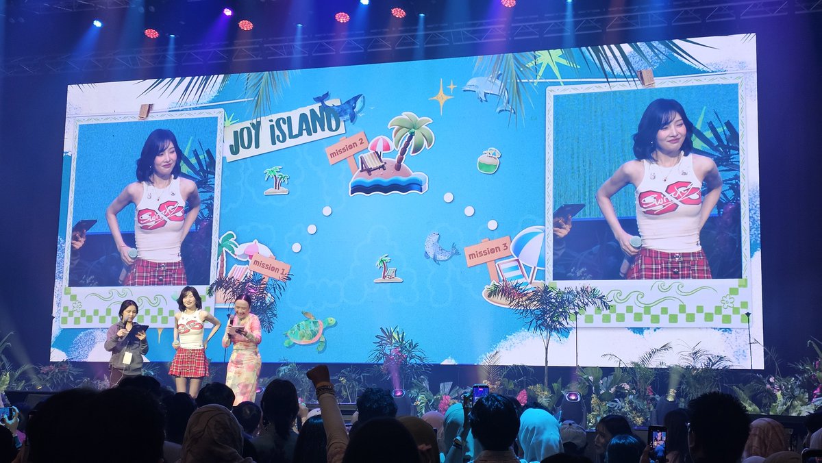 MyKpopHuntress's tweet image. spotted difference game with JOY .. senang je tu kan joy
#JOY #RedVelvet #JOYinKL #JOYinMY
#2026JOY_SPLASH_TOUR