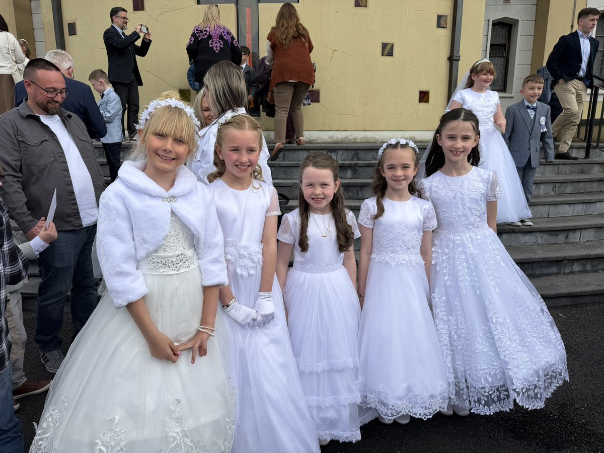 HolyJuni1's tweet photo. Thank you to Fr Ciprian for celebrating another lovely First Communion Service for Ms Carraffi’s and Ms Finlay’s classes! https://t.co/yQJh7Msh5N
