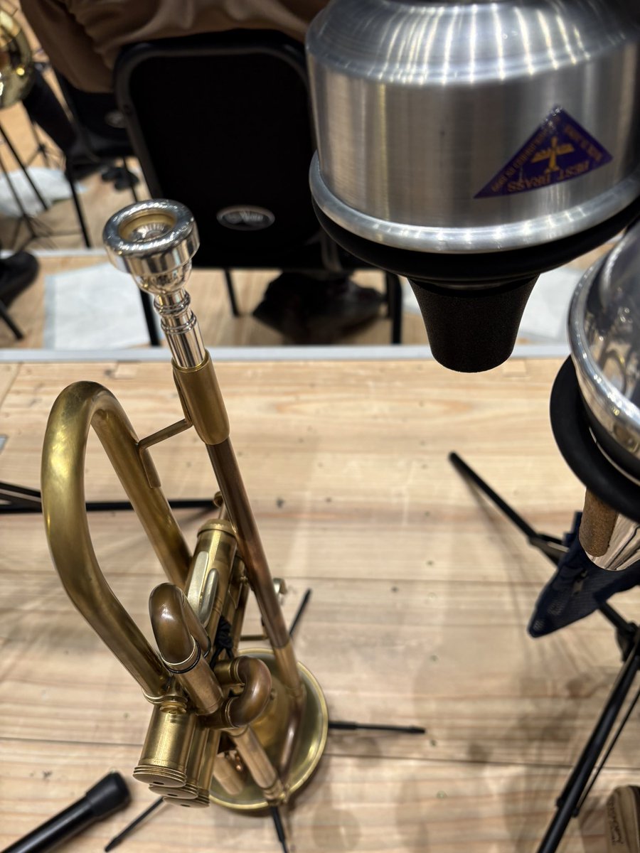 JsclubJun1's tweet photo. 今日はリハでした🎺(^^)
楽しいリハでした😆
たくさん笑った💦
#Brasssoundcreation #Yamaha #trumpet #cornet https://t.co/bZJofyfSzh