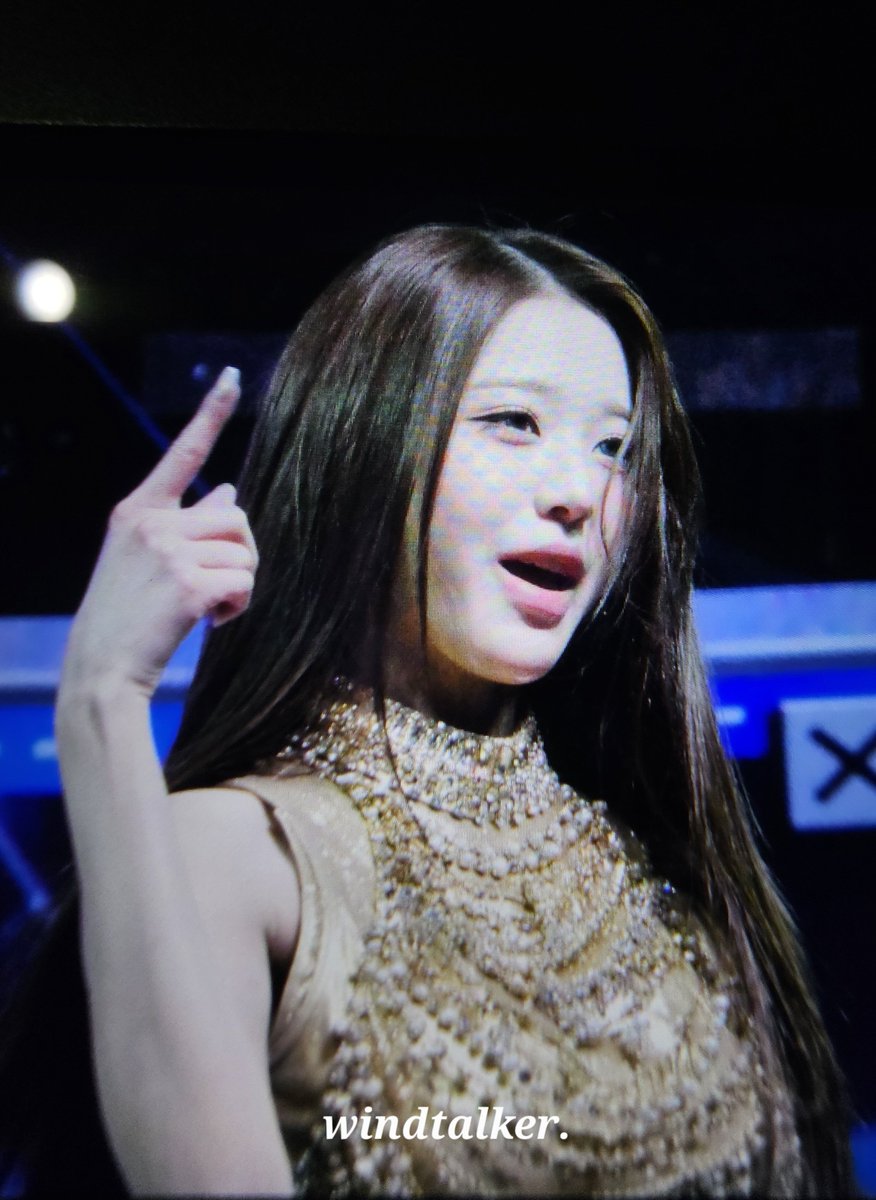 𝐰𝐢𝐧𝐝𝐭𝐚𝐥𝐤𝐞𝐫. tweet media