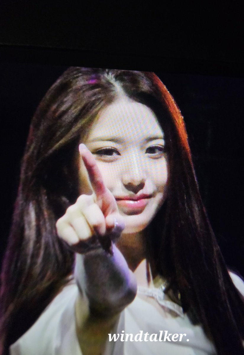 𝐰𝐢𝐧𝐝𝐭𝐚𝐥𝐤𝐞𝐫. tweet media