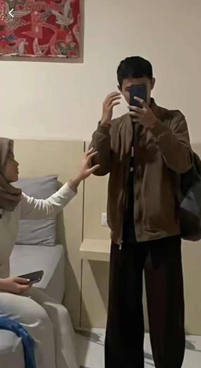 infovira_'s tweet image. Yang lagi viral
Bandar membara viral
#viral #hijab #bandarmembara

Tel t.me/virallviral01

Malam minggu nya nonton lagi lokal mati lampu trus