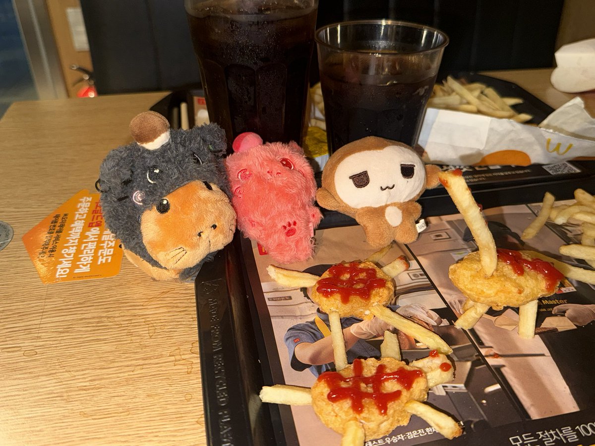 녜똥이 tweet media