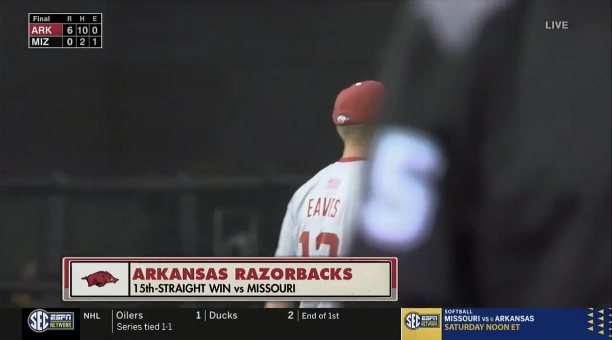 no context arkansas🐗 tweet media
