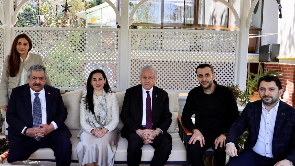 BEYKOZ BELEDİYE BAŞKAN VEKİLİ ÖZLEM VURAL GÜRZEL’DEN ANKARA VE İSTANBUL’DA YOĞUN MESAİ 
Beykoz Belediye Başkan Vekili Özlem Vural Gürzel, hem yerel yönetim çalışmaları hem de sosyal dayanışma projeleri kapsamında bir dizi önemli ziyaret ve görüşme gerçekleştirdi. Ankara’da üst