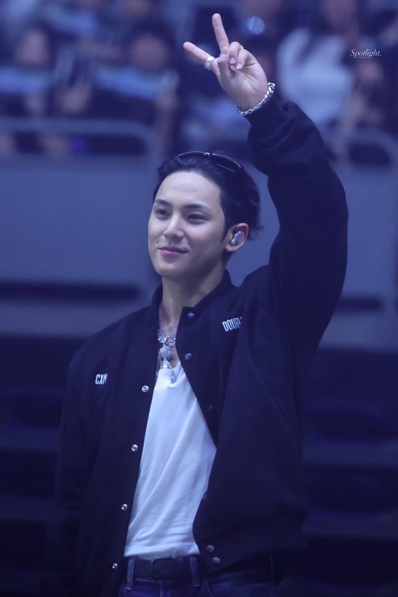 𝘚𝘱𝘰𝘵𝘭𝘪𝘨𝘩𝘵 tweet media