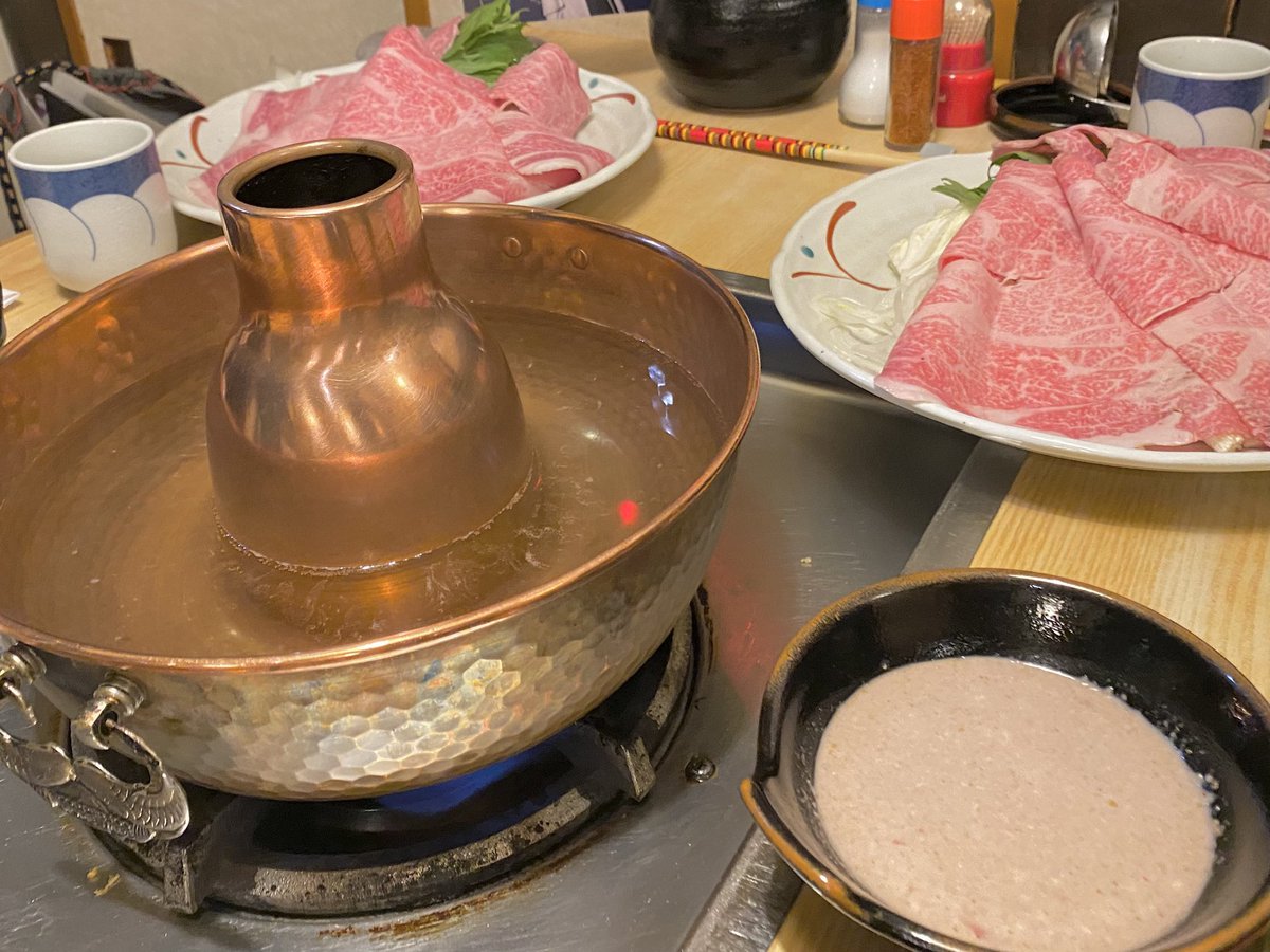 ɐɥ˙ɐɥ tweet media