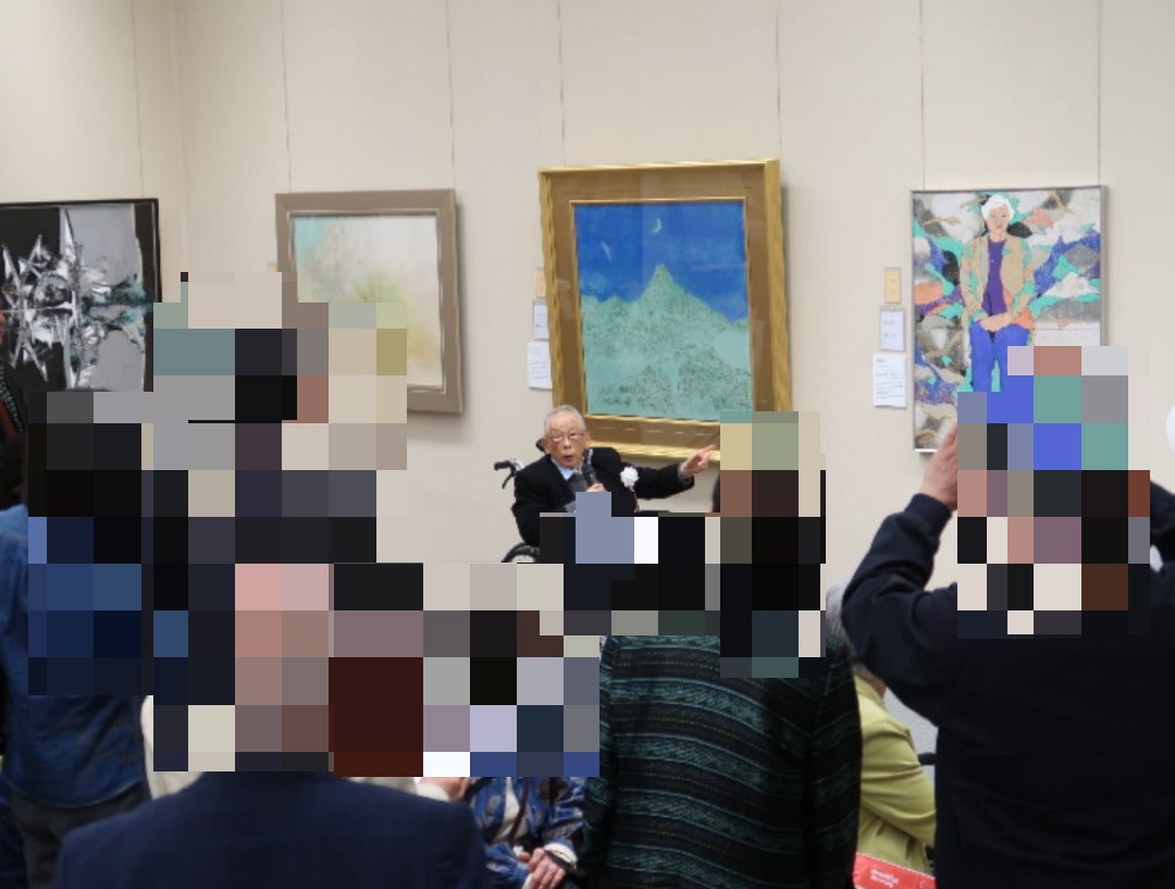 hojiito's tweet photo. 本日4/25から、アトリオンで春の院展の秋田巡回展が始まりました(5/6まで)。
初日は倉島先生と伊藤髟耳によるギャラリートークと作品集購入者対象のサイン会がありました。 https://t.co/kaTSPOQJ3w
